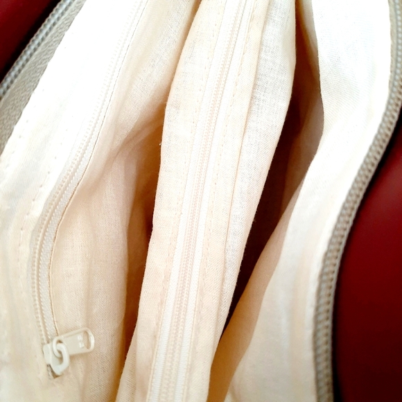 Giovane Shoulder Bag - Picture 7 of 13